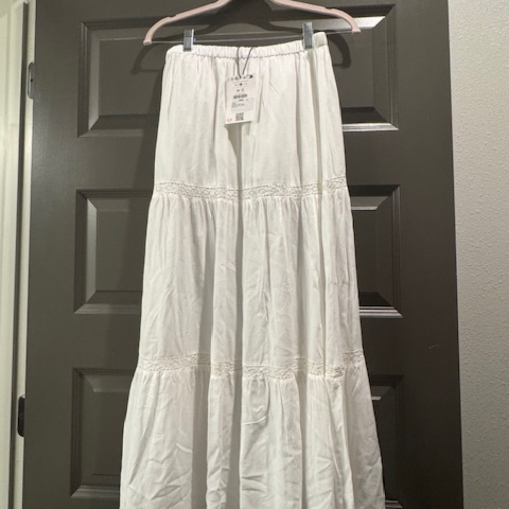 Bershka White Tiered Maxi Skirt | Elastic Waist Boho Summer Skirt Size MediumNWT